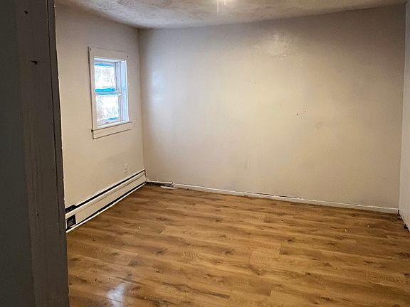 4th image of 1517 Division St APT 2