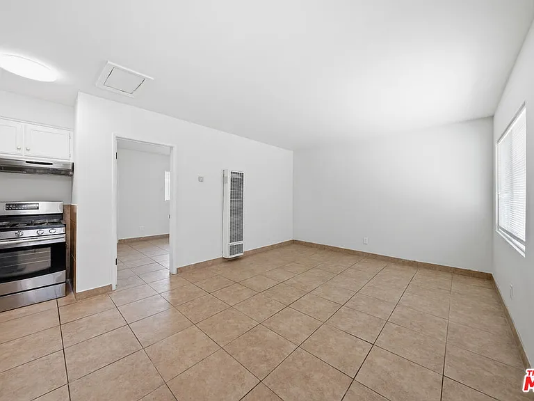 6133 Orchard Ave #B — Photo 2