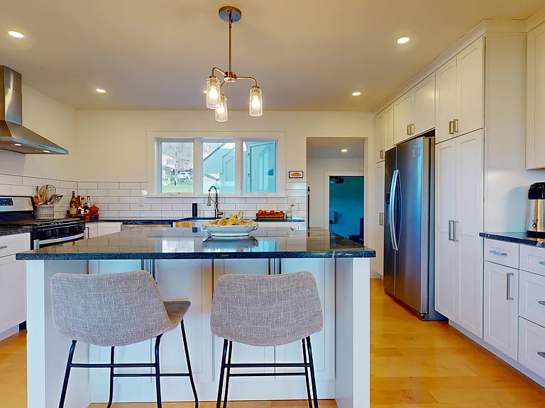 1100 Snyder Hill Rd — Photo 7