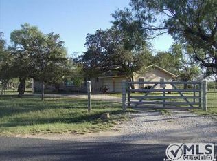 4470 Noyes Rd, Von Ormy, TX 78073