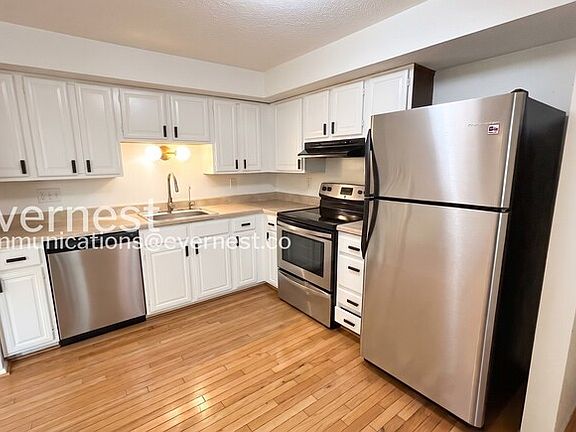 4th image of 3284 Wyndale Ct