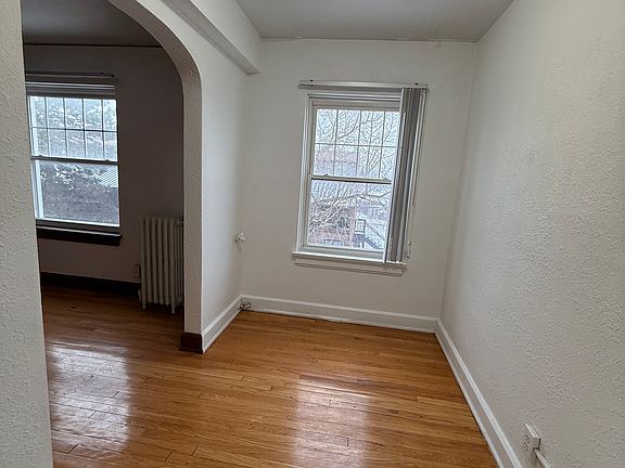 3rd image of 727 N Capitol Ave APT 302
