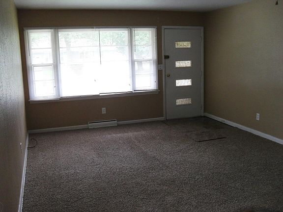 3rd image of 2609 W Scenic Dr