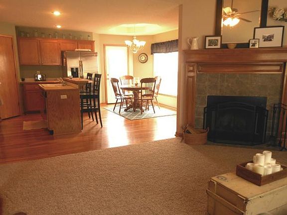 3rd image of 431 Joseph Ln