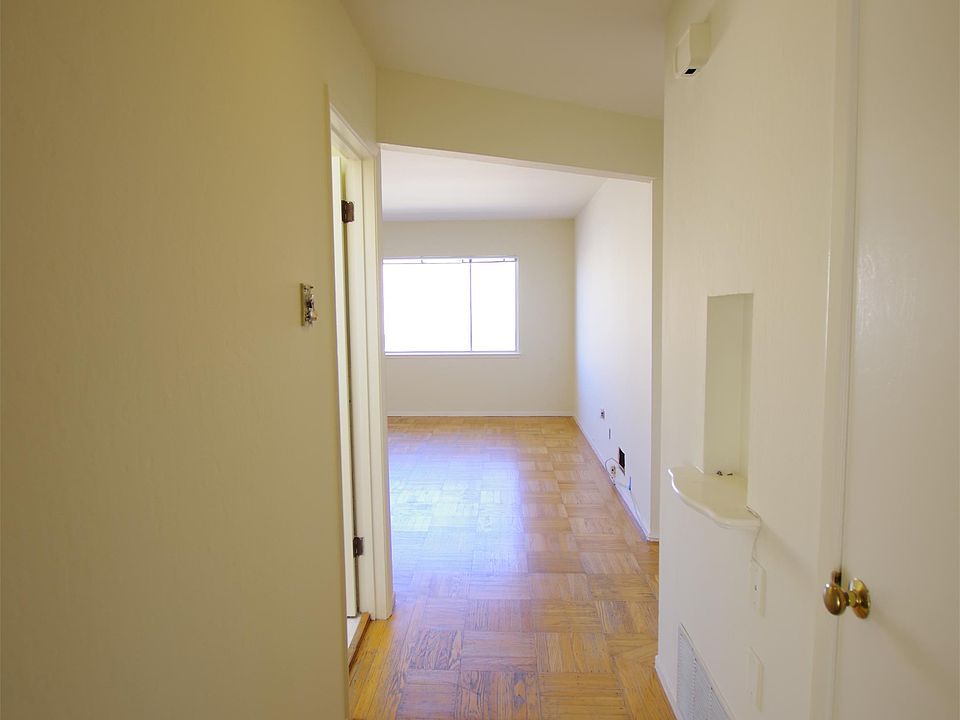 1st image of 1295 47th Ave APT 8