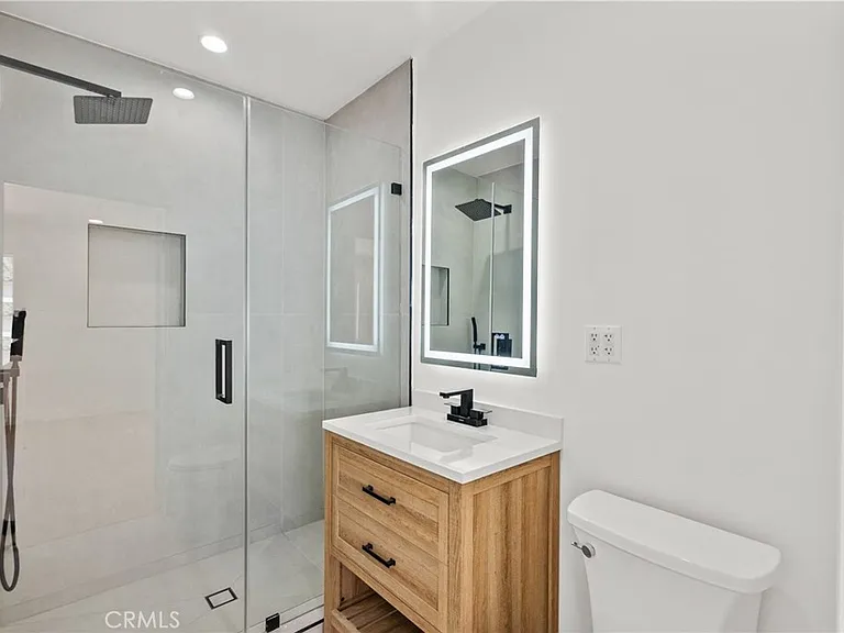 5732 N Stansbury Ave — Photo 12