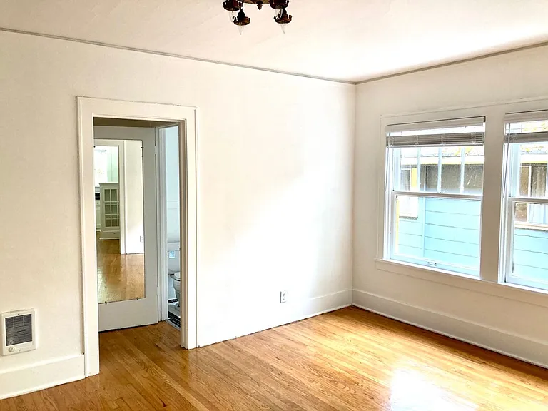 2134 NW Flanders St — Photo 23