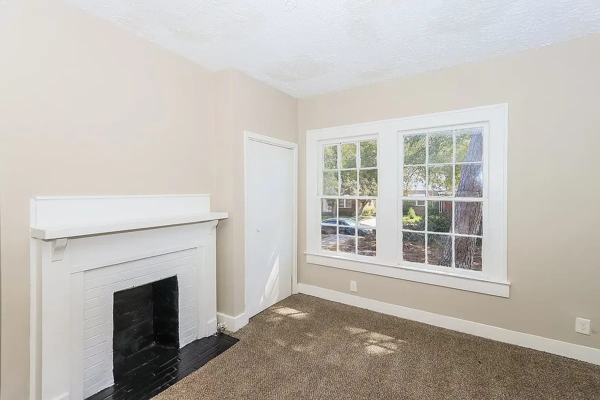 Building Photo - 1242 Winton Ave