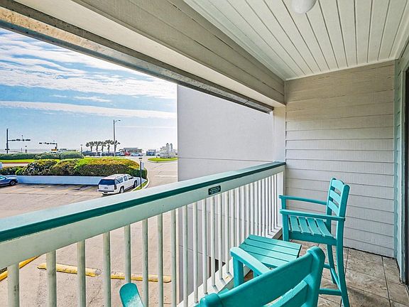 4th image of 6102 Seawall Blvd #157