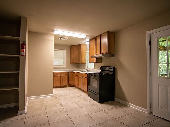 964-Theriot-Road-kitchen_01202026