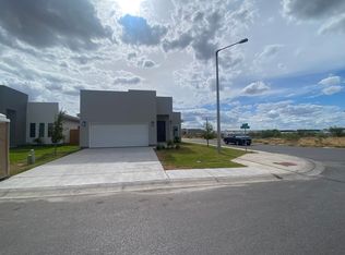 1438 El Caporal Dr, Laredo, TX 78043