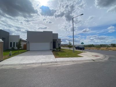 1438 El Caporal Dr, Laredo, TX, 78043