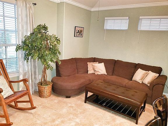3rd image of 13302 Meridian Heights Ct