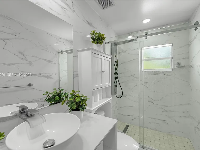 10350 SW 48th St — Photo 7