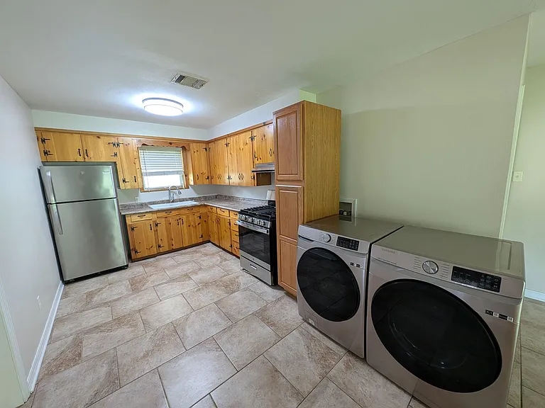 4213 Lark St — Photo 3
