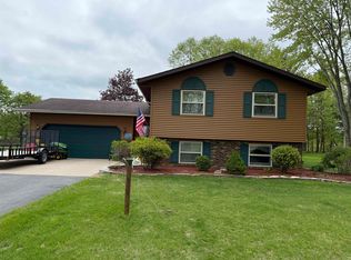 N5818 Wolf River Rd, Shawano, WI 54166