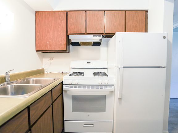 2nd image of 124 W Washington St APT 214