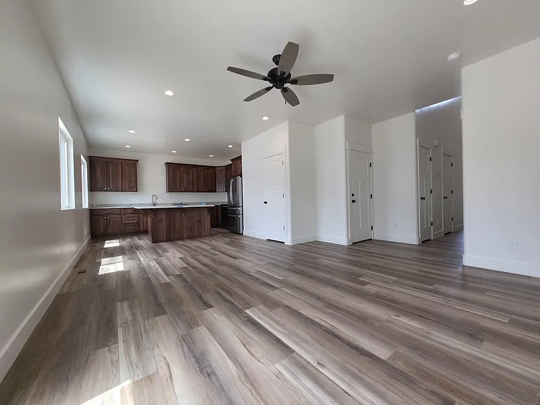 134 E 900 N #2 — Photo 3
