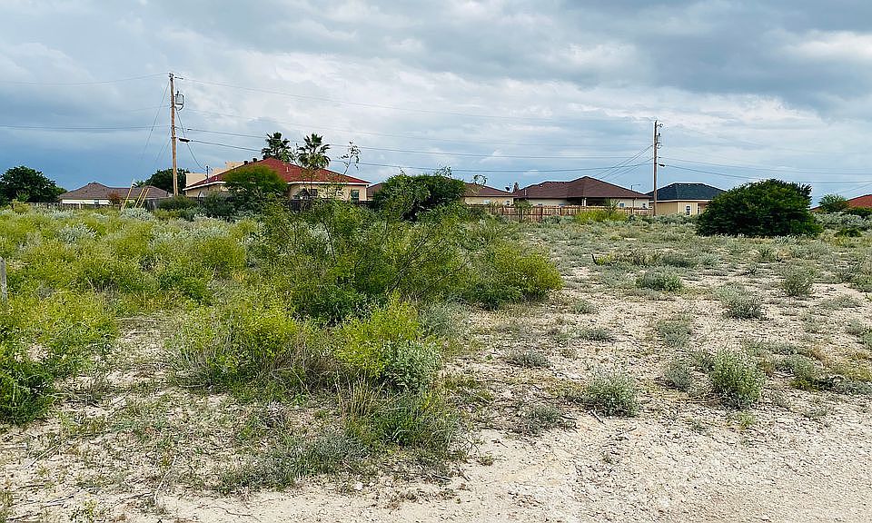 2nd image of 300 Centurion Ave