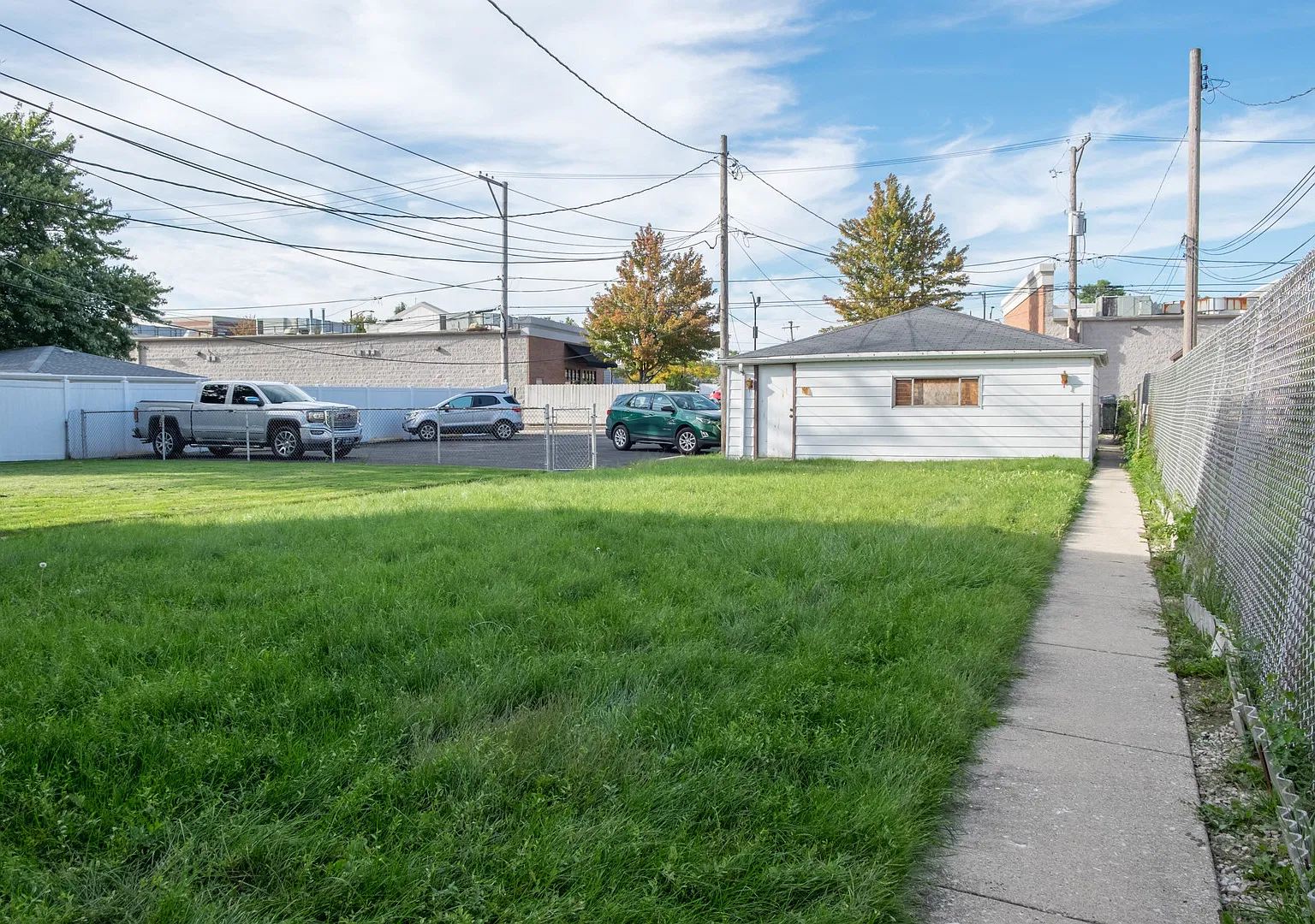 3 bed, 1.5 bath, 1200 sqft, $2,000 — Photo 4