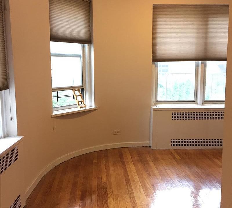 1st image of 225 E 47th St APT 5J