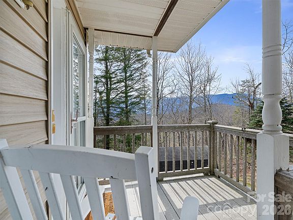 3rd image of 120 Wintergreen Patch Ln