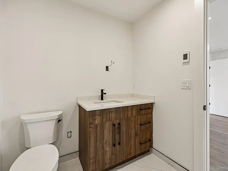 325 Manville #102 — Photo 27