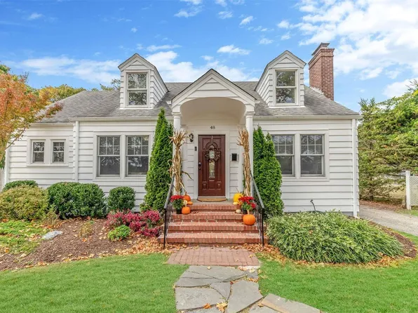 48 Orchard Road, East Patchogue, NY 11772