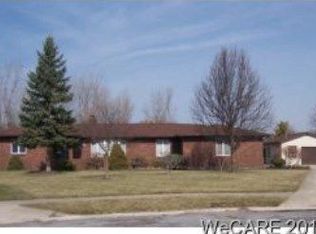167 Foxfield Ct, Lima, OH 45804