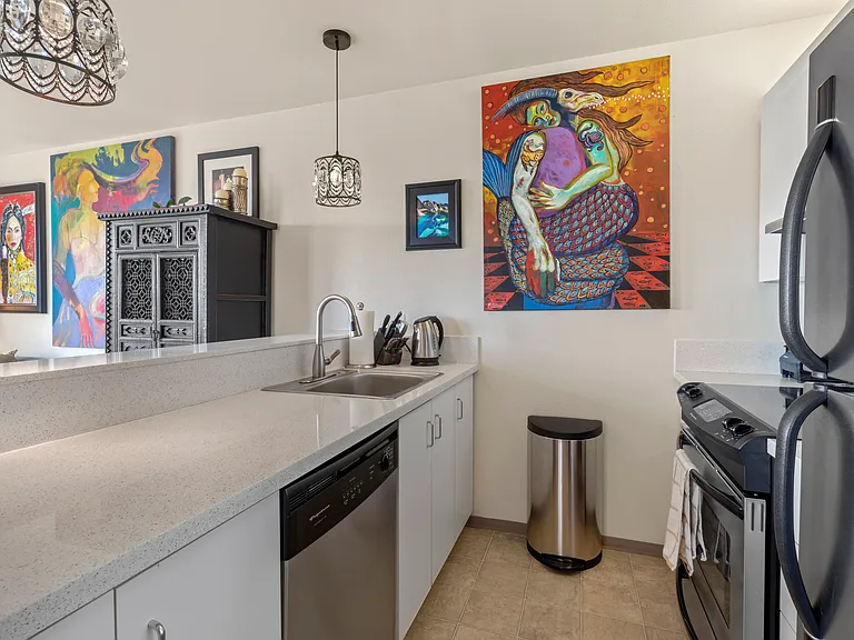 335 NW Uptown Ter #2B — Photo 9