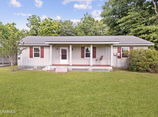 1706 Saint Etienne Rd, Broussard, LA 70518