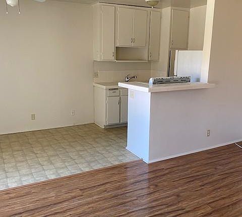 5th image of 3725 S Bentley Ave #8