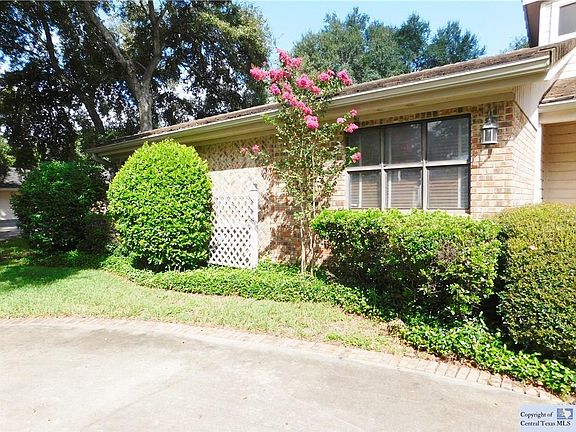 3rd image of 1527 Saint Vincent St
