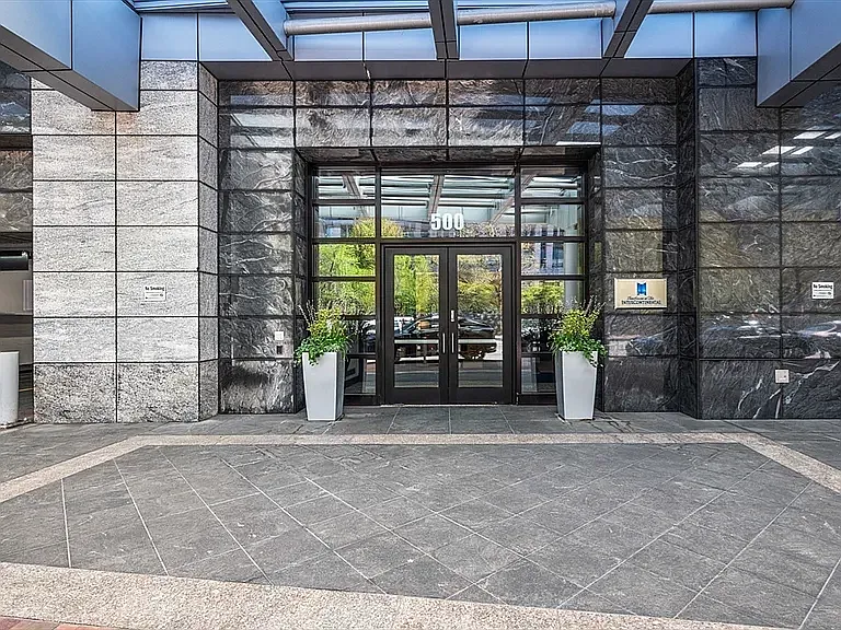 500 Atlantic Ave #14 — Photo 5