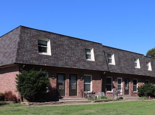 1611-1635 Deweese Dr, Lincoln, NE 68504