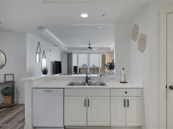 2743 1st St APT 2001, Fort Myers, FL 33916