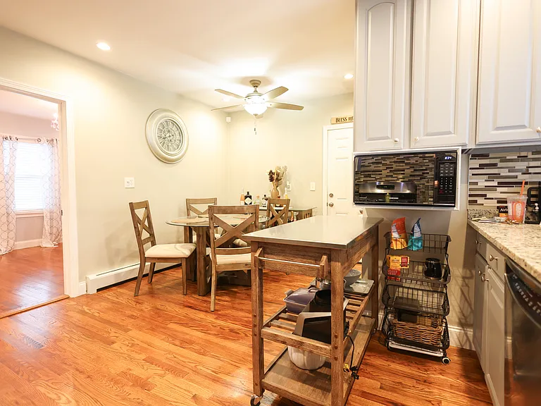 43-45 Belnel Rd #2 — Photo 10