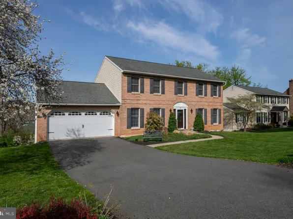 43 Estates Dr, Reading, PA 19606