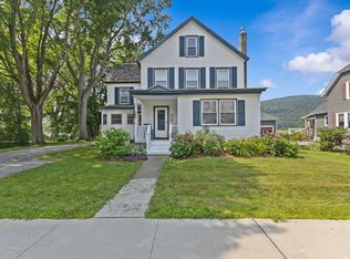 37 Randall St, Waterbury, VT 05676