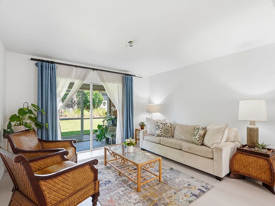 18081 SE Country Club Dr #164