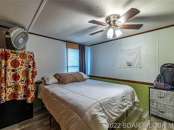5th image of 54 Hook Ln