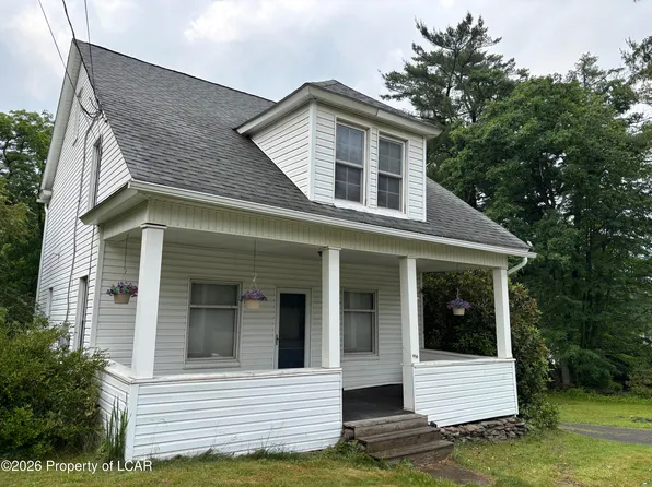 950 Chase Rd, Shavertown, PA 18708