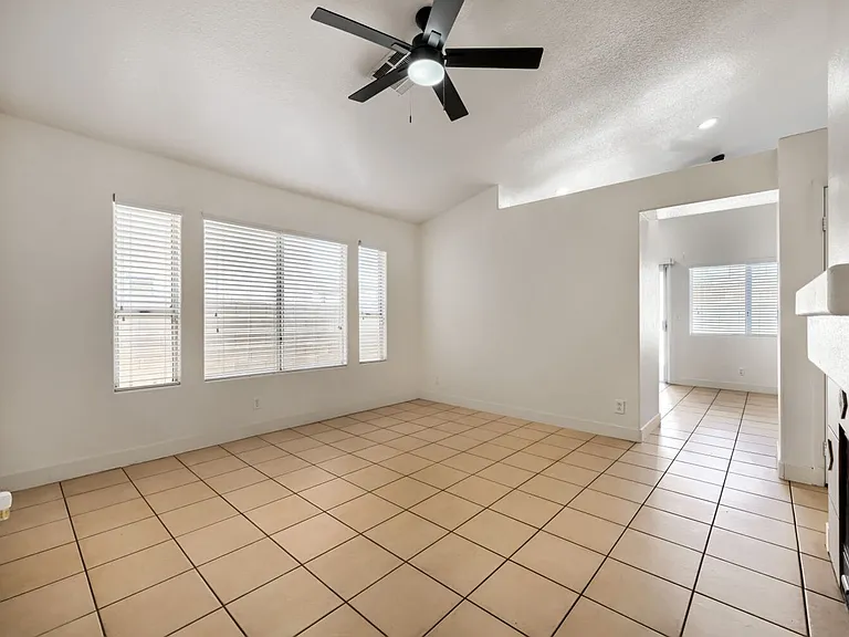 5737 Grand Entries Dr — Photo 4