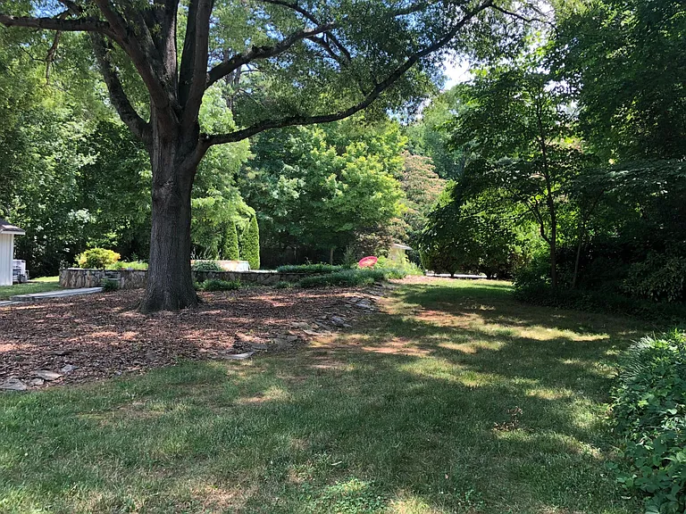 6101 Lansing Dr — Photo 10