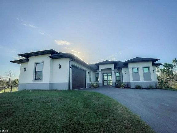3rd image of 5363 Everglades BLVD N