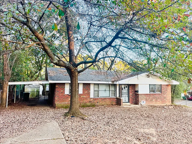 200 Eton Rd — Photo 1