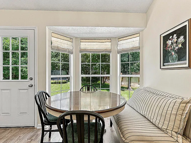 3 bed, 1170 sqft, $1,850 — Photo 4