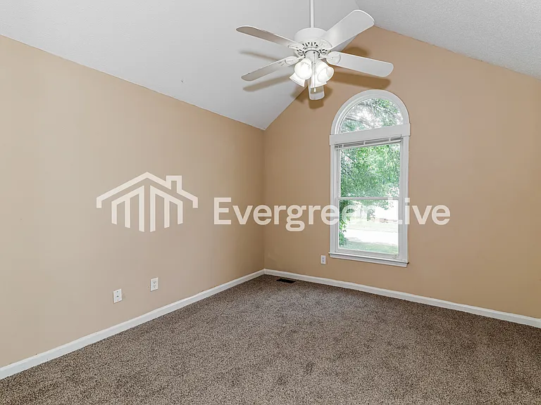 605 Riverwalk Way — Photo 11