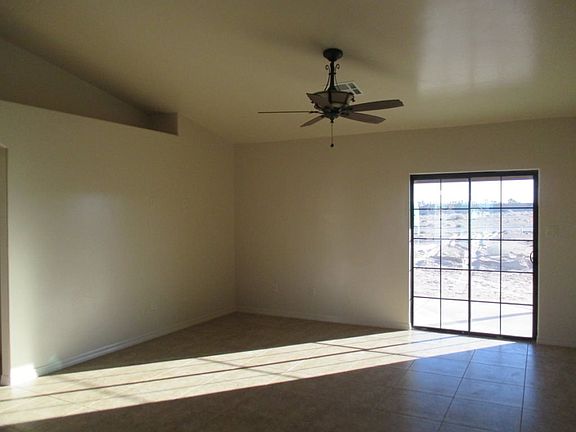 5th image of 2347 N Heredia Ave