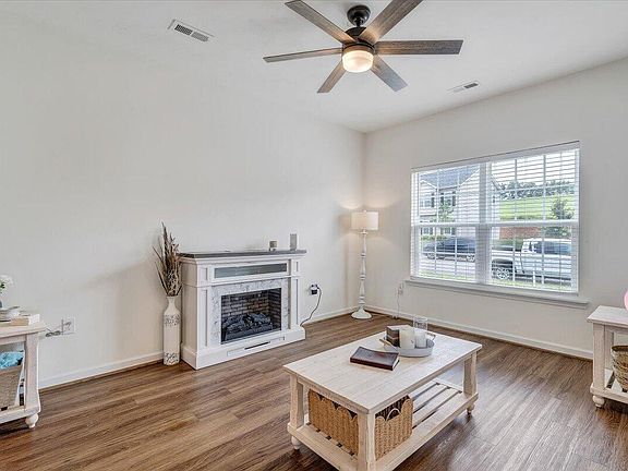 5th image of 40 Alder Ln